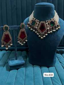 Conjunto de Joyería de Diseño Étnico Fusion con Piedras Dobles Verde Oscuro, Moissanita Polki Premium y Collar de Latón de Alta Calidad - Product Image 6
