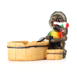 Design personalizzato all'ingrosso arti esotiche che assorbono il fumo stampa stampata fatta fumatori posacenere in resina per erbe - Product Image 2