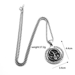 Pendentif pour homme en acier inoxydable de style nordique rétro, charme serpent viking, design géométrique, bijou cadeau, accessoire de mode - Product Image 5