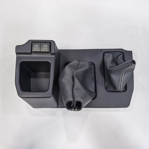 Para Toyota Land Cruiser LC70 <span class=keywords><strong>Picku</strong></span> LC75, Fundas de Cuero para Palanca de Cambios, Portavasos LC76, LC79, FJ70, FJ79, Caja de Almacenamiento para Consola Central de Coche con USB - Product Image 2