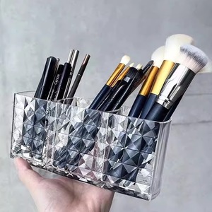 Caja de almacenamiento de cosméticos de acrílico transparente, organizador de maquillaje de tres compartimentos para brochas y soporte para lápices de cejas - Product Image 3