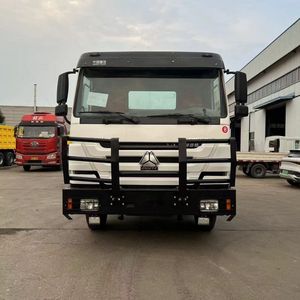 Camion tracteur Sinotruk HOWO 4x2 <span class=keywords><strong>d</strong></span>'occasion, 336 CV, 6 roues, à vendre à <span class=keywords><strong>prix</strong></span> réduit - Product Image 4