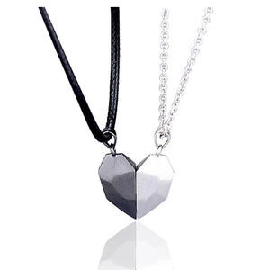 Hot Selling Paar Halskette Wunsch Spleißen Magnetic Stone Heart Anhänger Liebhaber Halskette für Valentinstag Schmuck Geschenk - Product Image 2