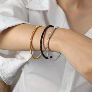 <span class=keywords><strong>Bracelet</strong></span> minimaliste géométrique à ligne torsadée élastique, étanche, plaqué or 18 carats, <span class=keywords><strong>en</strong></span> acier inoxydable, <span class=keywords><strong>bracelet</strong></span> manchette, bijoux femme - Product Image 5