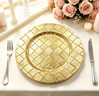 Assiettes de Présentation Classiques en Plastique PP Personnalisables OEM, Dorées Effet Diamant, Texture Matelassée, Durables, Non Toxiques, Grandes Commandes pour Événements