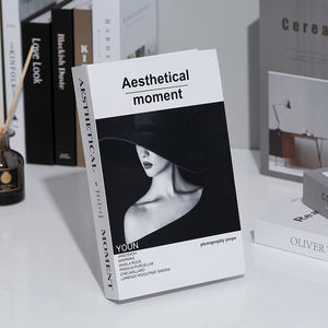 Caja de libro de modelo de libro de referencia para fotografía y decoración de alojamientos, de diseño sencillo y creativo, con encuadernación perfecta, tapa dura y cartón estampado en caliente - Product Image 1