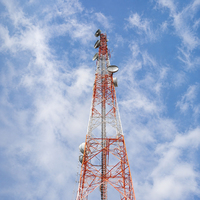 Station de base mobile 5G extérieure, tour monopode en acier, transmission de signal télécom sans fil, antenne cellulaire