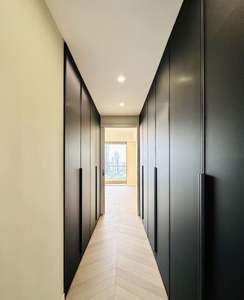 Armoire moderne avec dressing intégré, meubles en bois massif sur mesure avec portes coulissantes - Product Image 6