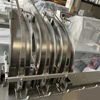 Machine d'emballage horizontale à flux continu pour biscuits et gâteaux, avec fonction de pose de pièces multiples