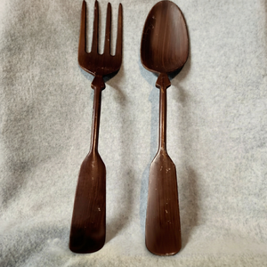 Ensemble cuillère et fourchette en bois couleur marron, de qualité supérieure, pour événements et restaurants. - Product Image 1