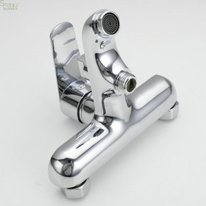 Современный настенный смеситель для ванной с двойной ручкой - Product Image 4