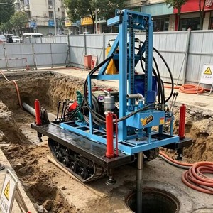 Petite plateforme de forage hydraulique pour puits d'eau, conçue pour le forage dans des conditions boueuses - Product Image 6