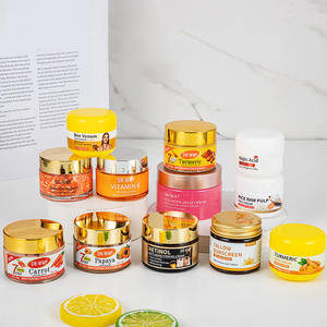 Crème visage anti-âge éclaircissante au curcuma, au rétinol, à la vitamine C, au venin d'abeille, à l'acide kojique et au collagène pour tous types de peaux - Product Image 1