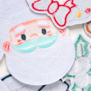 Parche Termoadhesivo Personalizado de Lentejuelas de Papá Noel y Muñeco de Nieve para Ropa de Invierno, Accesorio DIY para Sombrero - Product Image 3