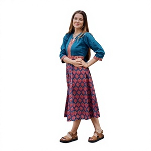 Robe longue bohème en coton modal avec imprimé Ajrakh fait main pour femmes - Product Image 1