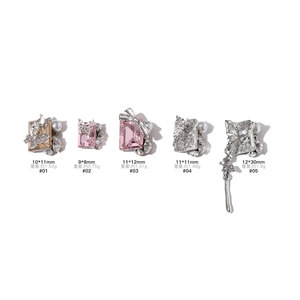 Nuevo Juego de Lujo de 10 Piezas de Joyería para Uñas 3D con Diamantes de Imitación, Circonitas, Mariposas y Perlas para Salones de Belleza - Product Image 5
