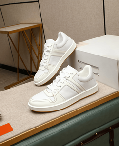 Chaussures de sport modernes pour hommes avec semelle antidérapante et amorti doux, construction durable, chaussures décontractées pour les activités quotidiennes en plein air - Product Image 2