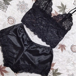 Lencería Sexy para mujer, 2 uds., Sujetador de encaje de tentación transparente, pantalones cortos de satén, ropa interior erótica, ropa de dormir suave y madura - Product Image 4