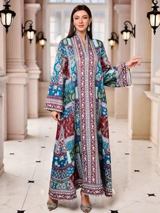 Robe Abaya Élégante Bohème à Motifs Géométriques pour <span class=keywords><strong>Femme</strong></span> 2026 – Tissu Polyester Longueur Ras du Sol Respirant Col en V pour l'Aïd et les Mariages - Product Image 2