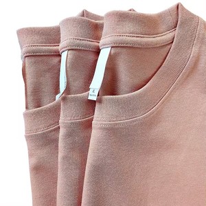 T-shirt Oversize Casual da Uomo in Cotone Pima Mercerizzato, Girocollo, Tinta Unita, Pesante, Unisex - Product Image 2