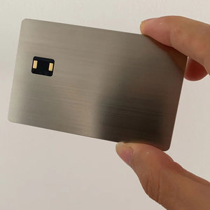 Cartão de Crédito Metálico com Interface Dupla NFC Contactless, Acabamento Fosco Preto, Prata, Dourado, Rosé, Espelhado, com Função Tap to Pay, Hico e Painel para Assinatura - Product Image 4