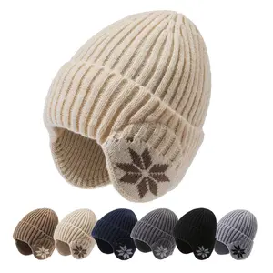 OEM açık sonbahar ve kış özel nakış logosu akrilik Visor bere kulaklığı şapka kulak koruyucu sıcak ve kalın örgü şapkalar