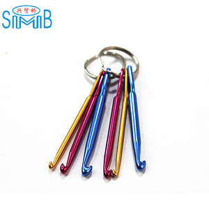 Proveedor de Agujas de Tejer SMB de Shanghái, 3 Tamaños en 1 Juego, Ganchillo de Aluminio Multicolor para Manualidades con Llavero - Product Image 6