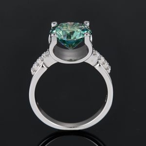 Anillo de Compromiso o Promesa para Mujer, de Lujo, Alta Calidad, Corte Redondo, 5CT, VVS1, Moissanita Verde, Plata 925, Chapado en Rodio - Product Image 4