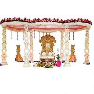 Mandap de mariage blanc scintillant en bois, Piliers de mariage en bois motif paon, Mandap indien en bois sculpté à la main, Mandaps pour événements en Suisse - Product Image 1