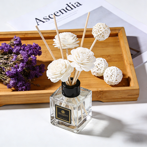 Set <span class=keywords><strong>Diffusore</strong></span> di Aromi Naturale all'Ingrosso con Fiori Secchi, Deodorante <span class=keywords><strong>per</strong></span> <span class=keywords><strong>Ambienti</strong></span>, Bottiglia in Vetro Personalizzata, <span class=keywords><strong>Diffusore</strong></span> di Aromi OEM - Product Image 1