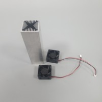 Radiateur extrudé carré long usiné CNC de haute précision pour dispositifs de refroidissement de semi-conducteurs, dissipateur thermique en aluminium