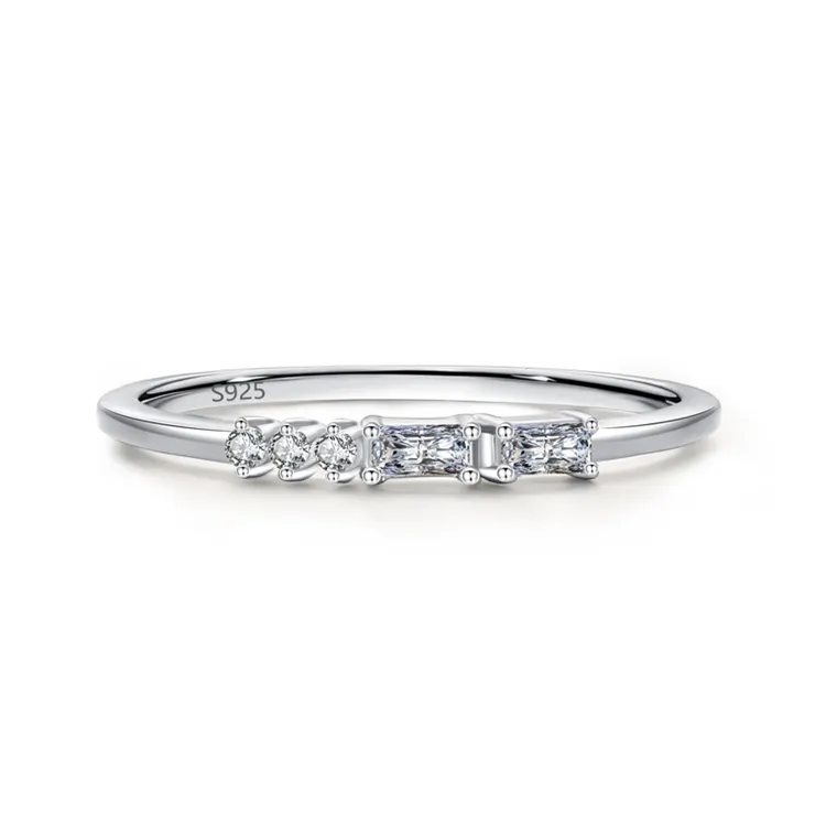 Delicato anello da donna in argento Sterling 925 con zirconi impilabili con diamanti CZ