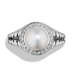 Elegante Anello di Fidanzamento Ispirato alle Perle, Gioiello Minimalista alla Moda, Anello Statement per Donne - Product Image 1