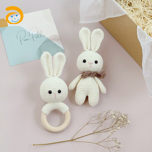 Nuovo Design Organico di Filati di Cotone Crochet Orso <span class=keywords><strong>Sonaglio</strong></span> Giocattolo Del Bambino Naturale Di Legno di Faggio Denti <span class=keywords><strong>Amigurumi</strong></span> <span class=keywords><strong>Sonaglio</strong></span> - Product Image 3