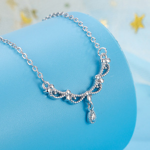Lote al por mayor de collares de plata 925 con estilos variados – Colgantes, barras, corazones y diseños geométricos – Venta al por mayor para propietarios de boutiques - Product Image 1
