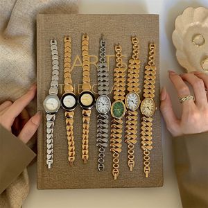Reloj de Pulsera de Cuarzo Analógico Ovalado de Acero Inoxidable para Mujer, Clásico, Lujoso, Moderno, Personalizado, Elegante, Dorado, Vintage - Product Image 5