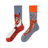 Fabricants de vente chaude dessin animé chaussette hommes femmes hiver noël doux chaud en gros concepteur chaussette personnalisée