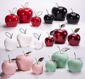 Adornos Decorativos de Cerámica Modernos con Forma de Manzana Dorada, Venta Caliente, Tamaño Personalizable, para Toda Temporada - Product Image 1