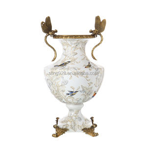 Classic Handmade Chinoseries European Decorative Antique Porcelain <b>Vase</b> Art <b>Gold</b> and White Ceramic for Wedding 13DCN83-1486 - Product Image 5
