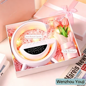 Empaque Elegante con Altavoz Bluetooth Inteligente y Ramo de Tulipanes, Ideal para Regalo Sorpresa para Mujeres y Celebración con Colegas - Product Image 1