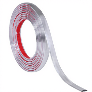 Carreaux de vinyle autocollants imperméables décoratifs modernes à peler et coller - Bordure noire pour usage en cuisine - Product Image 4