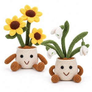 Assortiment de fleurs en pot au crochet colorées : roses, marguerites, tournesols, tulipes – Décoration de bureau, vente en gros, cadeau - Product Image 1