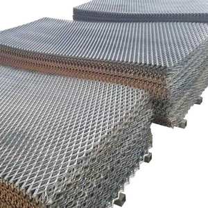 Grille métallique expansée antidérapante <span class=keywords><strong>pour</strong></span> zones à fort trafic, capacité d'absorption des chocs, sécurité dans les zones humides, rampes de chargement, découpe, soudage - Product Image 2
