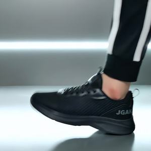 Nouvelles chaussures de course pour hommes, légères, respirantes, en mesh, durables, grandes tailles, style sport et marche. - Product Image 6