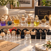 Bouteille en Verre de Parfum de Voiture Désodorisant Diffuseur de Parfum pour Voiture avec Bouteille et Boîte en Bois