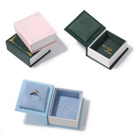 Boîte à bijoux magnétique carrée moderne anti-poussière personnalisée, la plus vendue, pour mini-cadeaux, emballage décoratif pour bagues et clous d'oreilles