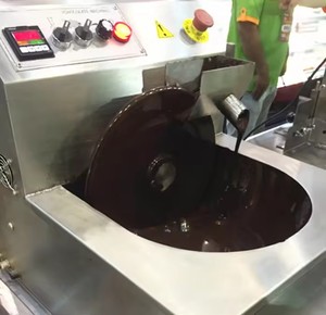 Mini Máquina Multifuncional Usada para Templar Masa, Pequeña, Automática, con Enchufe, para Recubrir, Bañar y Derretir Chocolate - Product Image 3