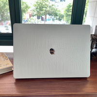 Housse antichoc pour ordinateur portable en cuir PU Texture Croco logo évidé étui de protection à rabat pour Macbook Pro 14 15