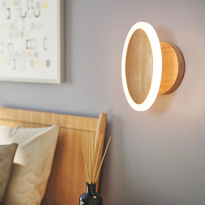 Lampe murale LED en bois naturel, ronde, style nordique, lumière d'ambiance pour chambre à coucher, salon - Product Image 1