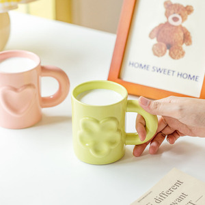 Tasse à café en céramique, style coréen ins, haut de gamme, couleur macaron, avec cœur pour fille - Product Image 2